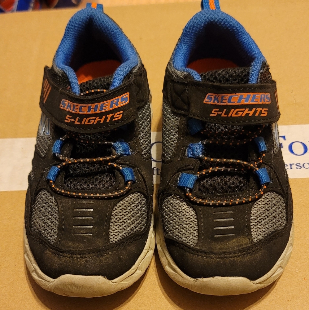 ♻️ 5/$50 Sketchers Sneakers